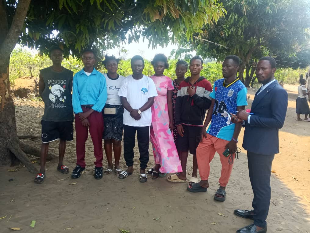 Élèves finalistes bénéficiaires de l’assistance de Man David Kiala T’Sinda à Kenge